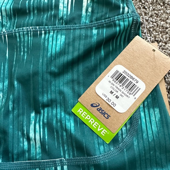 ASICS Train Shorts - Picture 2 of 4